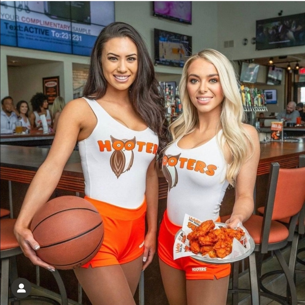 Hooters Uniform